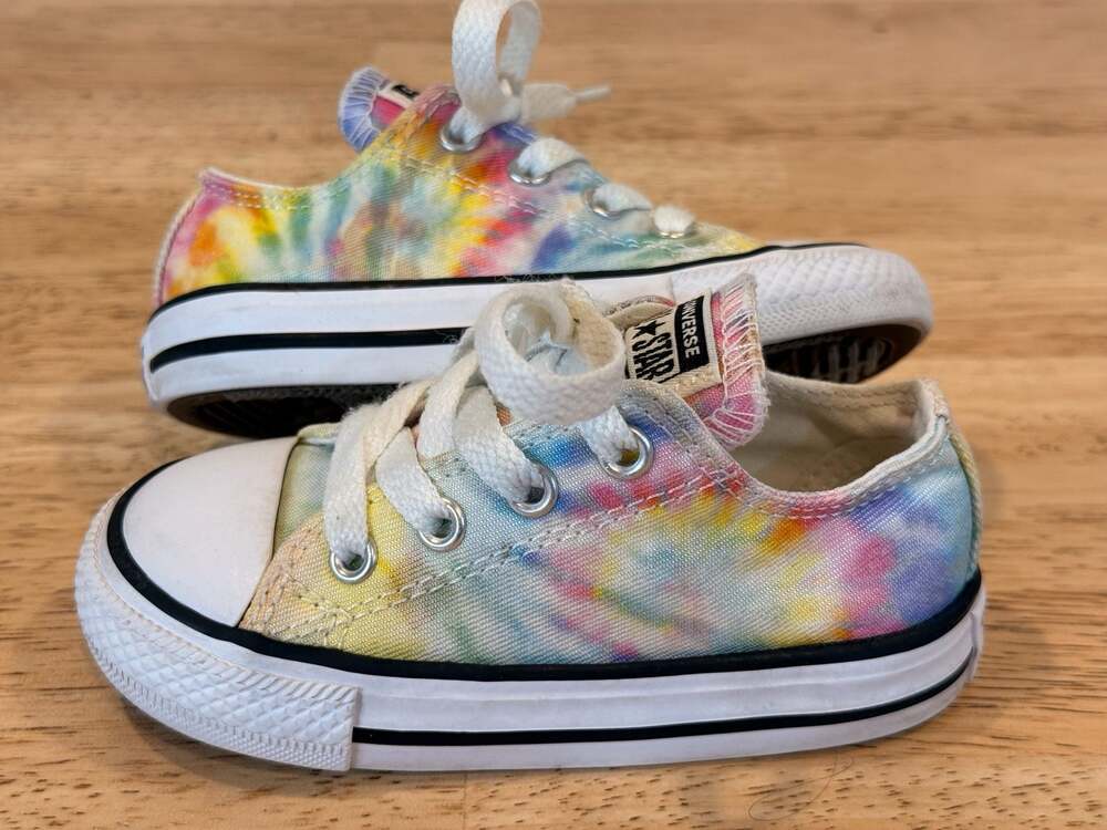 Converse Kids' Chuck Taylor All-Star Tie-Dye Sneakers Toddler Size 6